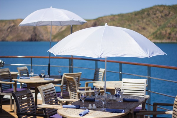 APT Travelmarvel MS Caledonian Sky Lido Deck 0.jpg